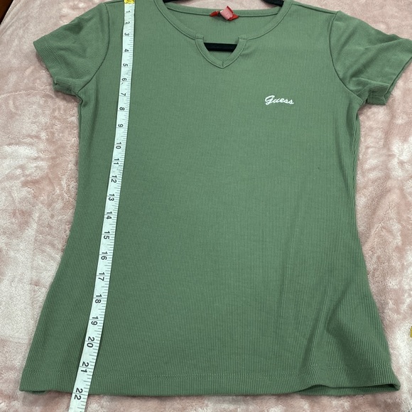 NWOT Sage Green Yara logo Notched V-neck Tee - Picture 11 of 11